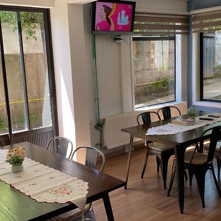 Hostal Sur Y Magia Coyhaique Exterior foto